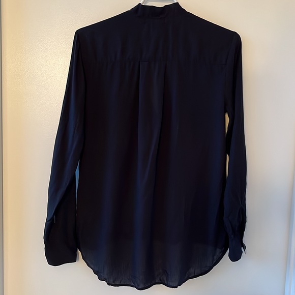 Cloth & Stone - Flowy black shirt - Picture 3 of 5